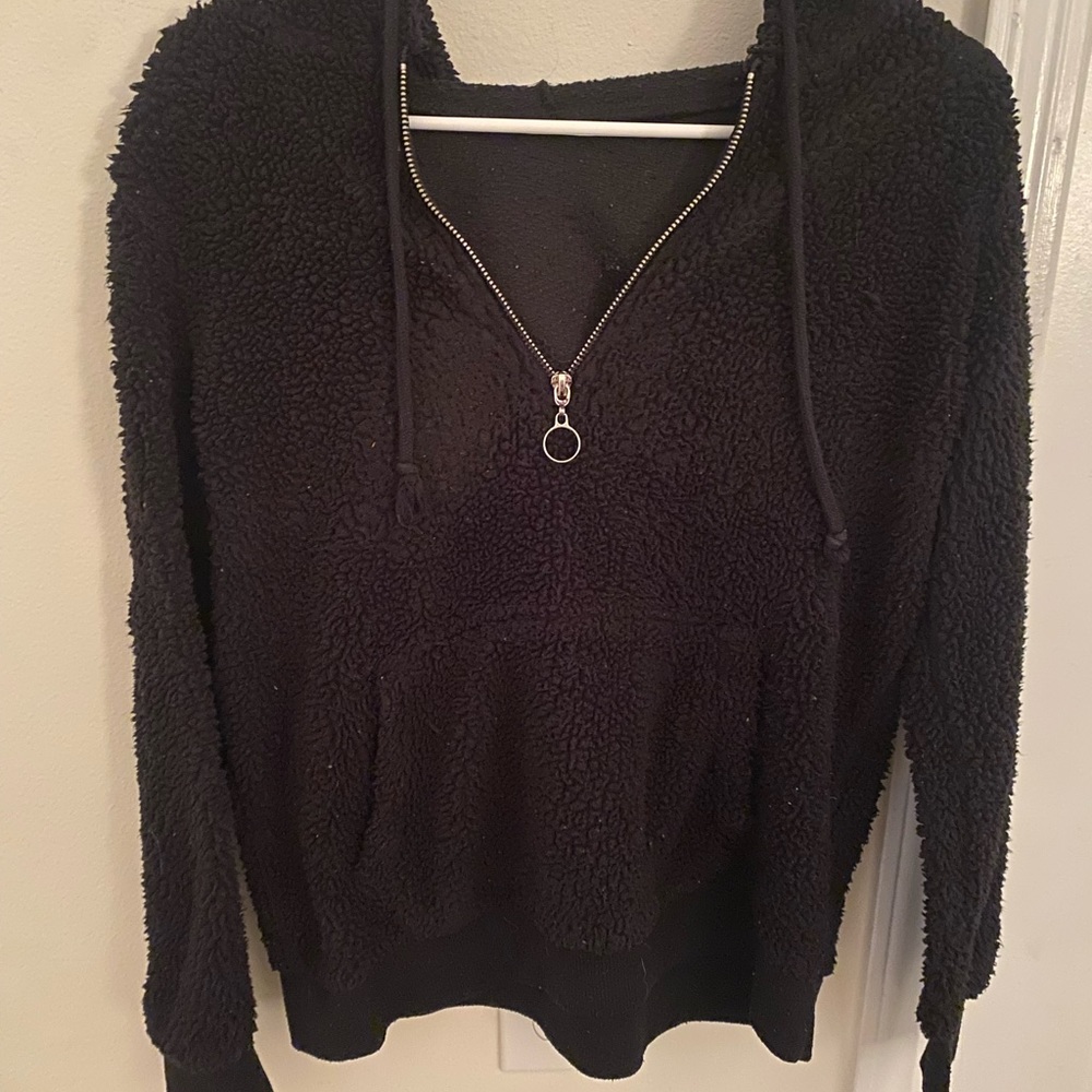 black 1/4 zip sweater🖤